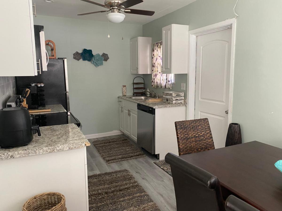5 Min To Beach Large Living Room Fenced Backyard Bbq Firepit Driveway Boat Parking Lake Worth Beach Luaran gambar
