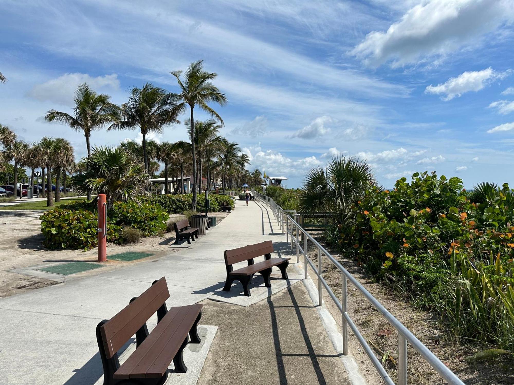 5 Min To Beach Large Living Room Fenced Backyard Bbq Firepit Driveway Boat Parking Lake Worth Beach Luaran gambar