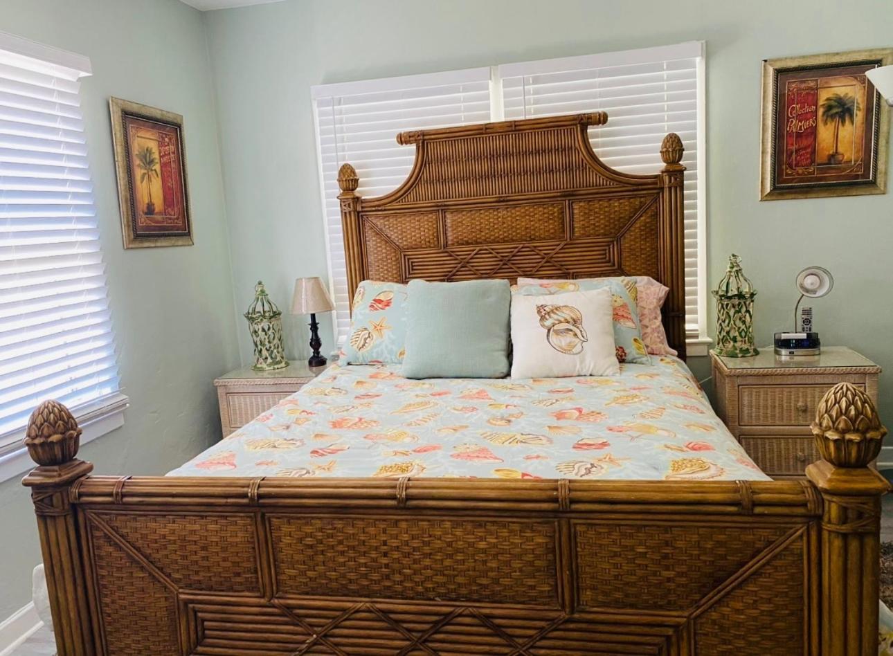 5 Min To Beach Large Living Room Fenced Backyard Bbq Firepit Driveway Boat Parking Lake Worth Beach Luaran gambar